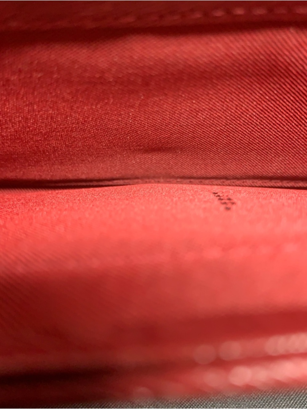 Fendi Red Wallet with Gold Logo - Picture 17 of 17